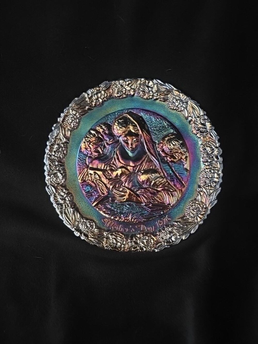 Fenton 1976 Madonna & Child Blue Carnival Glass 7.75" Plate Vintage